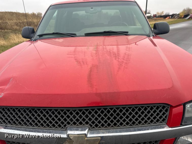 image for item EL0074 2005 Chevrolet Silverado 1500 Crew Cab pickup truck