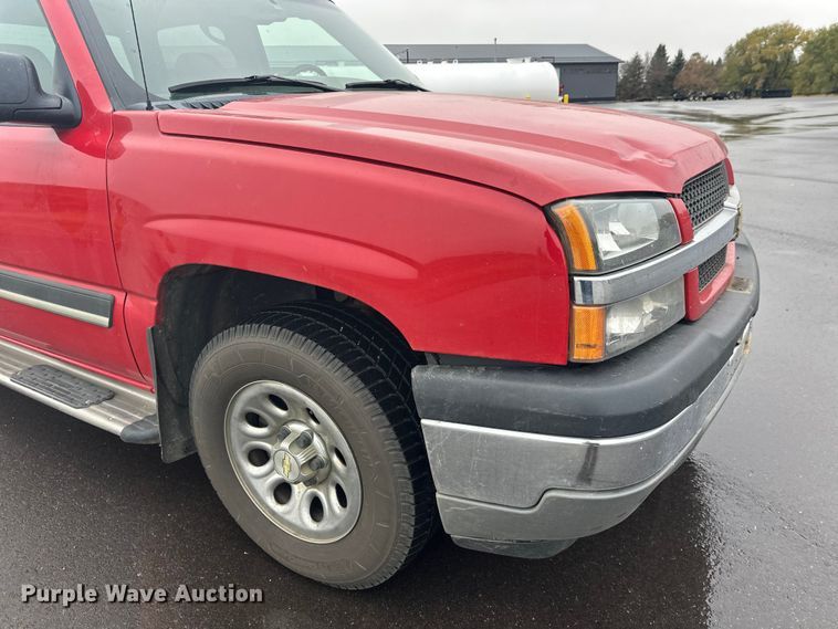 image for item EL0074 2005 Chevrolet Silverado 1500 Crew Cab pickup truck