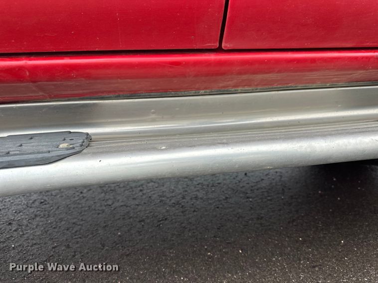 image for item EL0074 2005 Chevrolet Silverado 1500 Crew Cab pickup truck