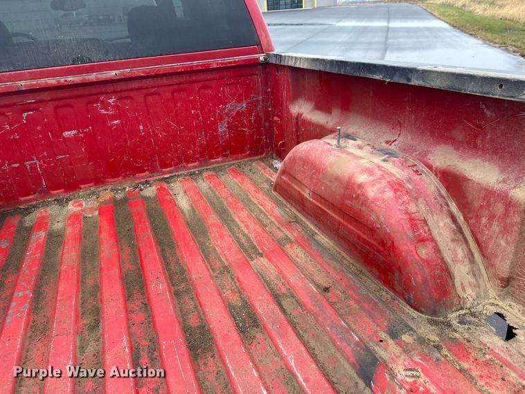 image for item EL0074 2005 Chevrolet Silverado 1500 Crew Cab pickup truck