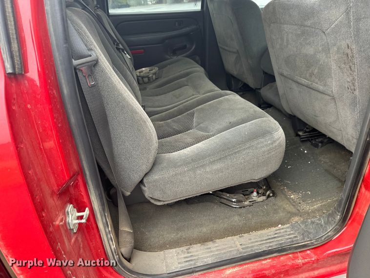 image for item EL0074 2005 Chevrolet Silverado 1500 Crew Cab pickup truck