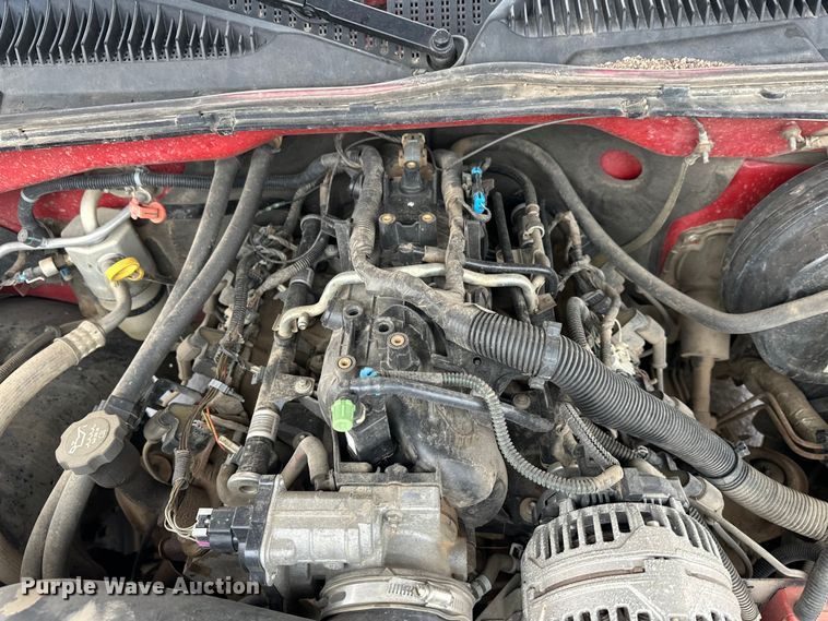 image for item EL0074 2005 Chevrolet Silverado 1500 Crew Cab pickup truck