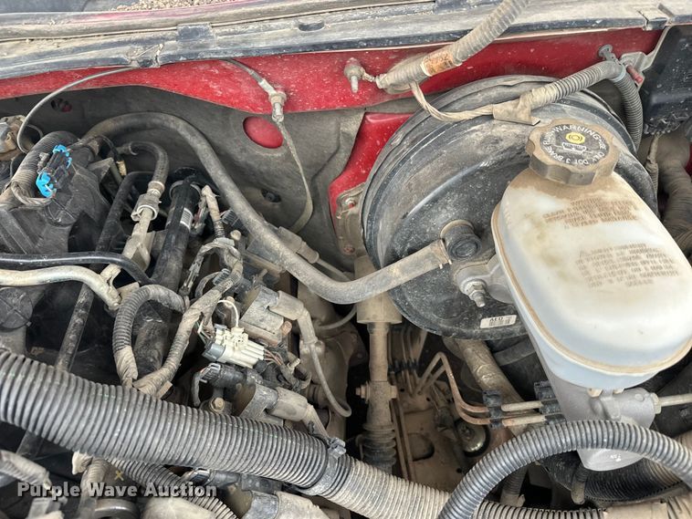 image for item EL0074 2005 Chevrolet Silverado 1500 Crew Cab pickup truck