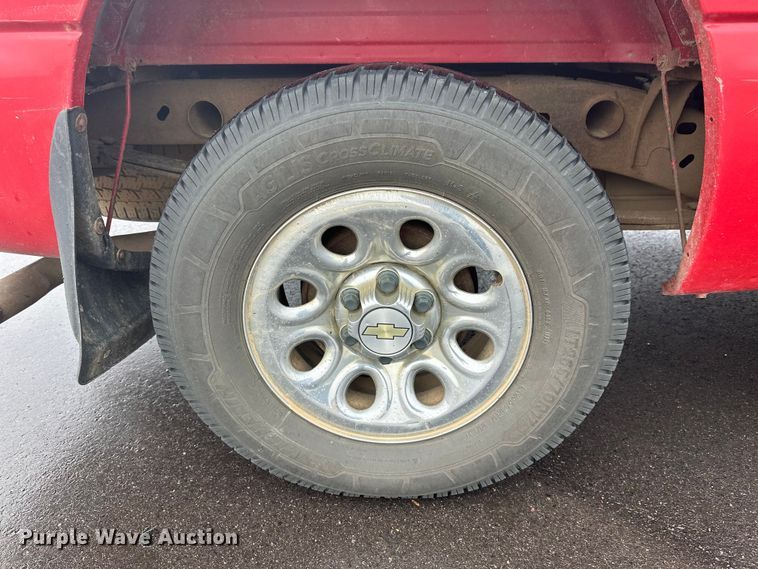 image for item EL0074 2005 Chevrolet Silverado 1500 Crew Cab pickup truck