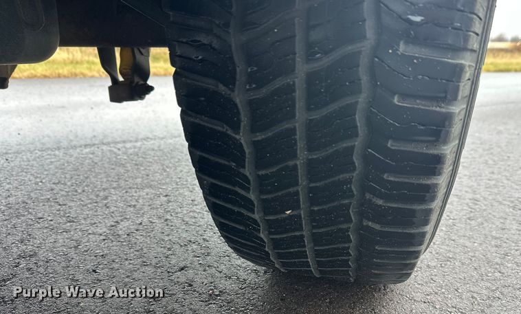 image for item EL0074 2005 Chevrolet Silverado 1500 Crew Cab pickup truck