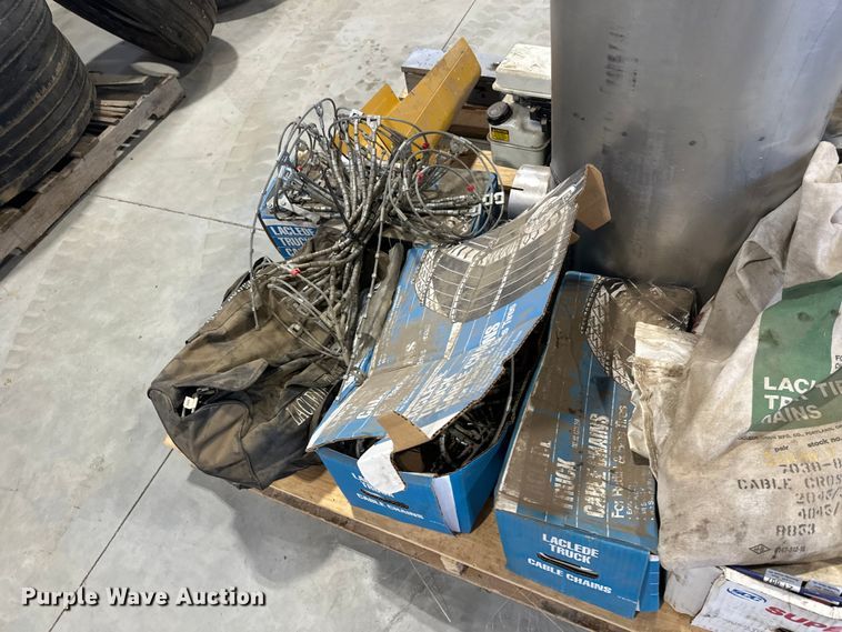 image for item EL0075 Truck parts