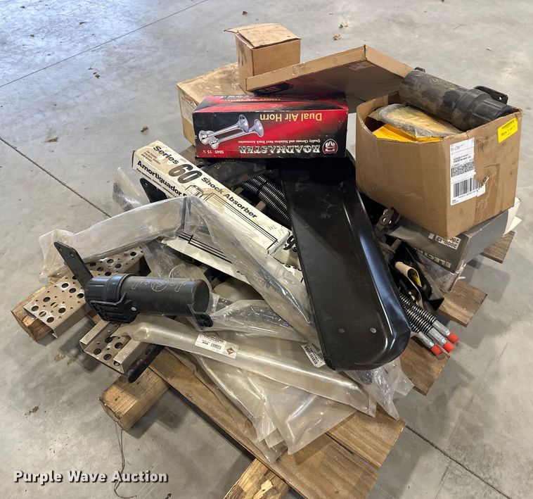 image for item EL0075 Truck parts