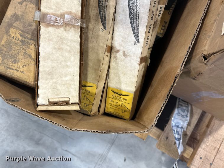 image for item EL0075 Truck parts