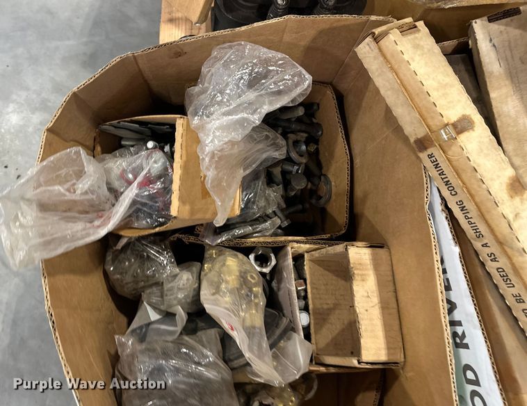 image for item EL0075 Truck parts