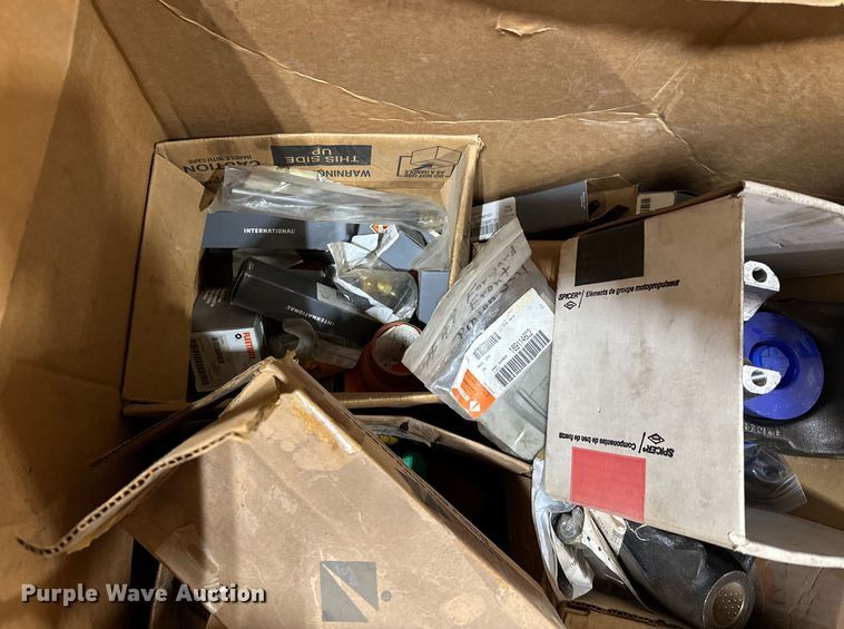 image for item EL0075 Truck parts