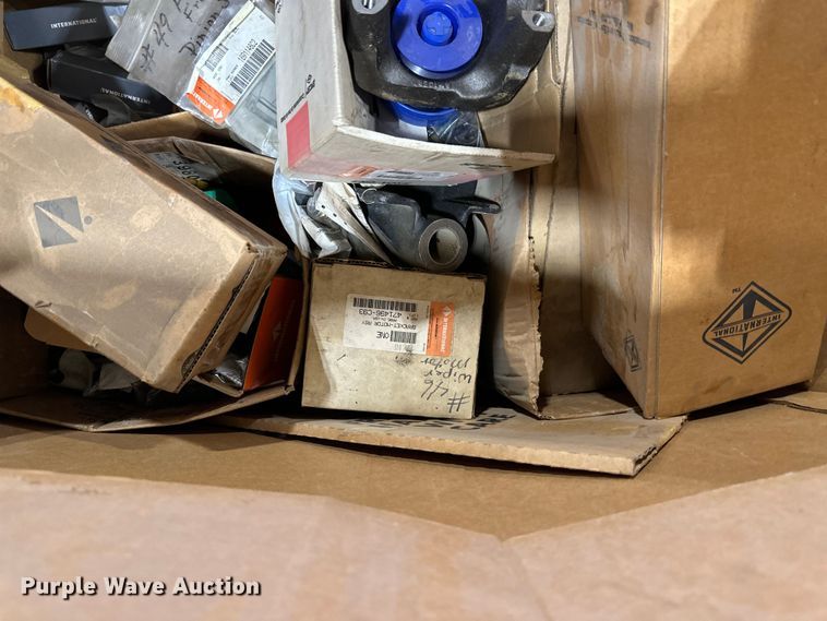 image for item EL0075 Truck parts