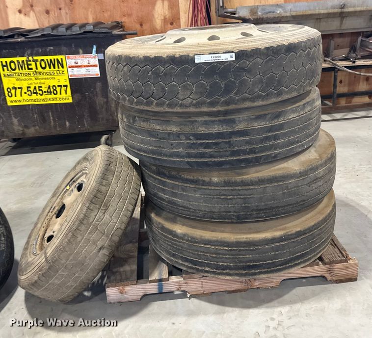 image for item EL0076 (10) tires and wheels