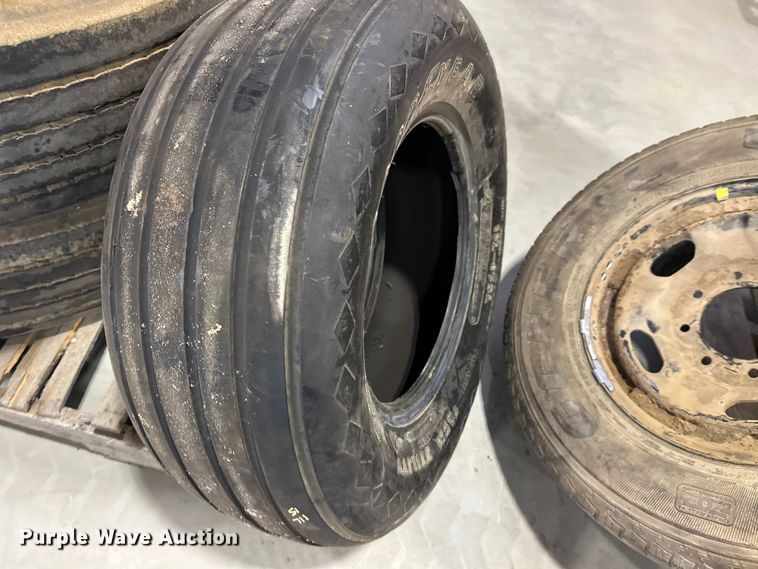 image for item EL0076 (10) tires and wheels