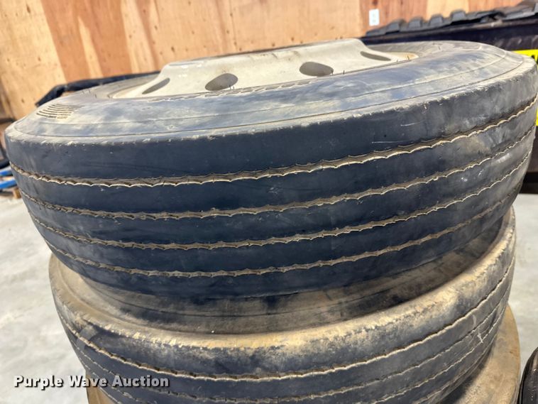 image for item EL0076 (10) tires and wheels