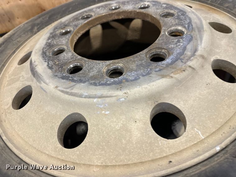 image for item EL0076 (10) tires and wheels