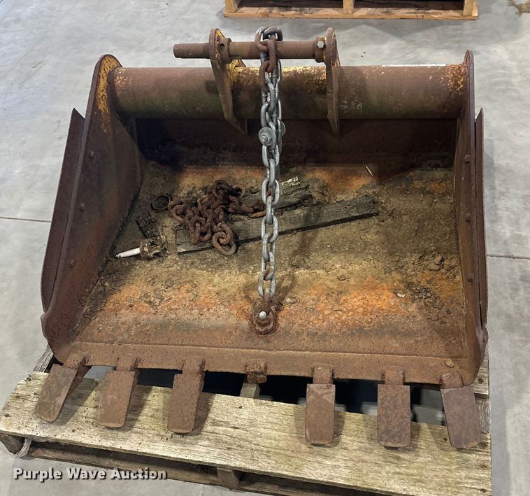 image for item EL0078 Excavator bucket