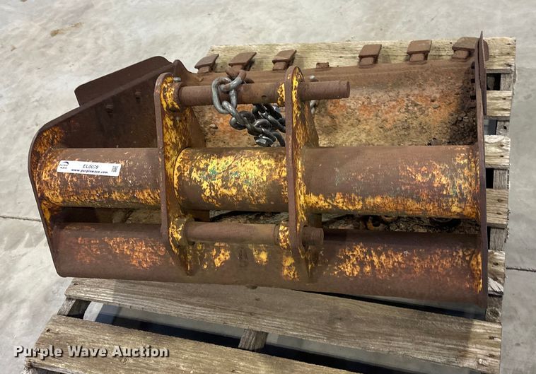 image for item EL0078 Excavator bucket