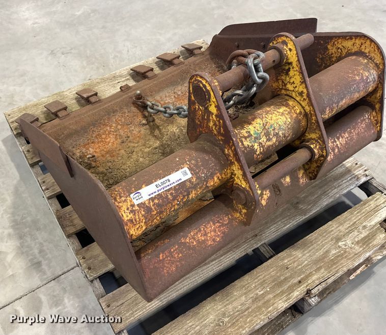 image for item EL0078 Excavator bucket