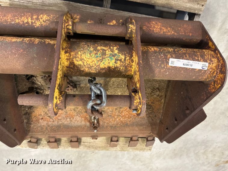 image for item EL0078 Excavator bucket