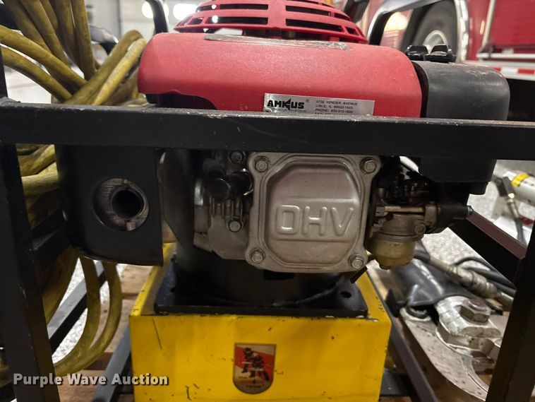 image for item EM6133 Amkus M 30 C jaws of life rescue tool