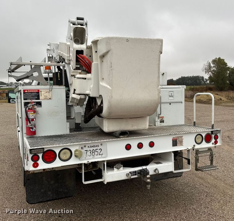 image for item EM8497 2009 Ford F550 Super Duty bucket truck