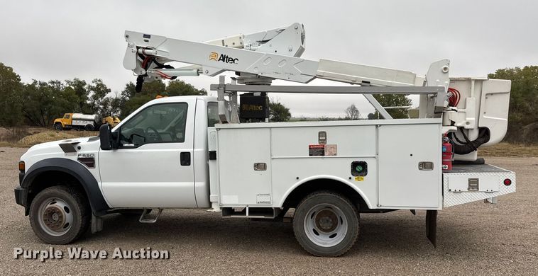 image for item EM8497 2009 Ford F550 Super Duty bucket truck