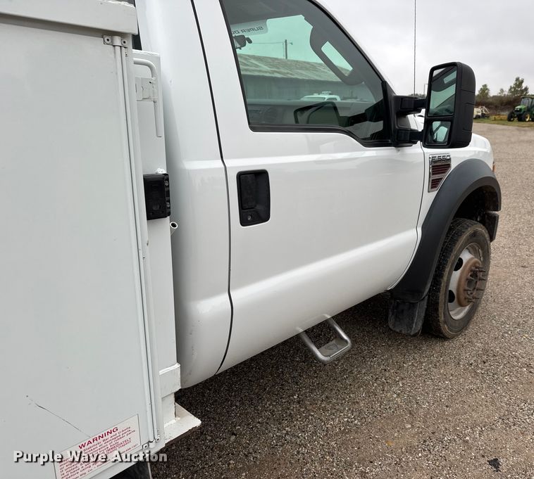 image for item EM8497 2009 Ford F550 Super Duty bucket truck
