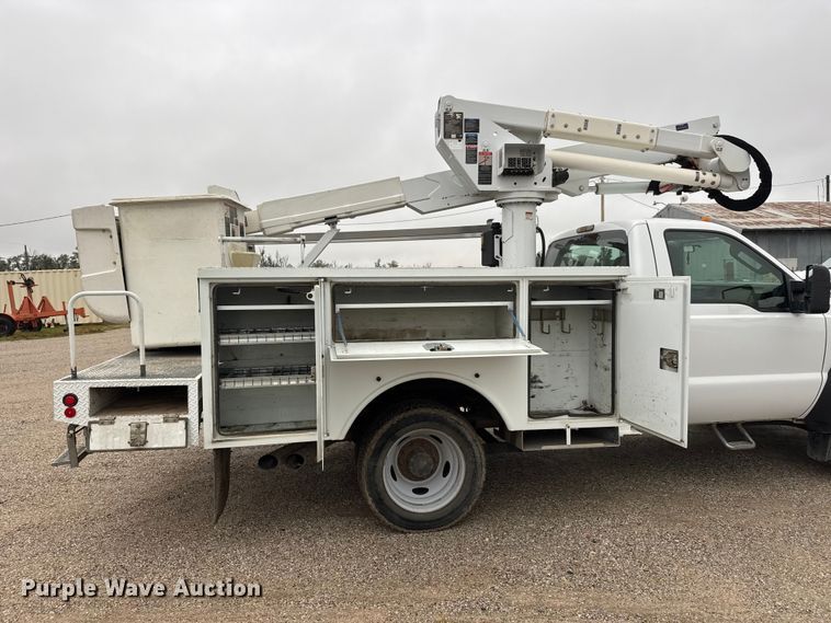 image for item EM8497 2009 Ford F550 Super Duty bucket truck