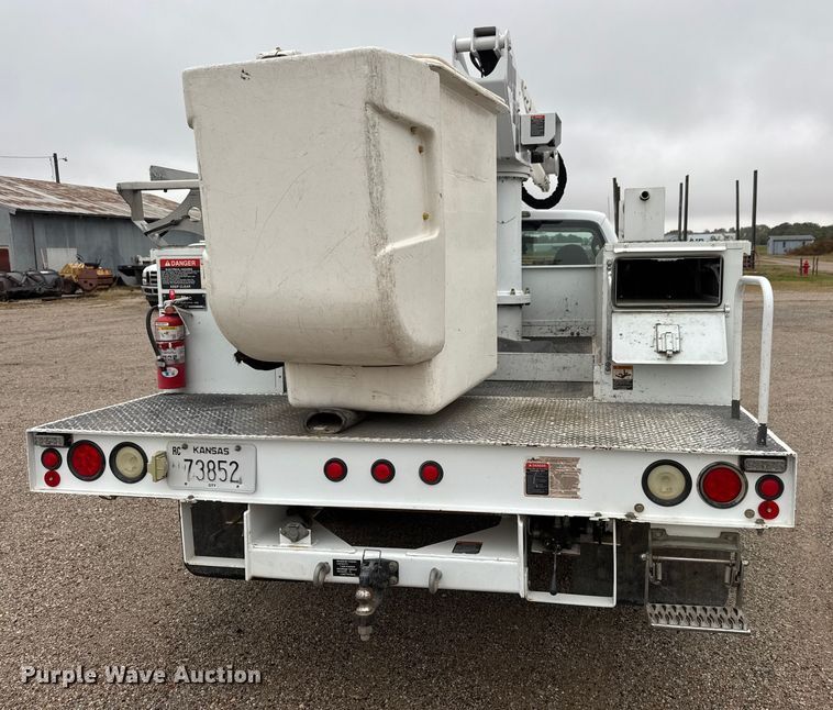 image for item EM8497 2009 Ford F550 Super Duty bucket truck