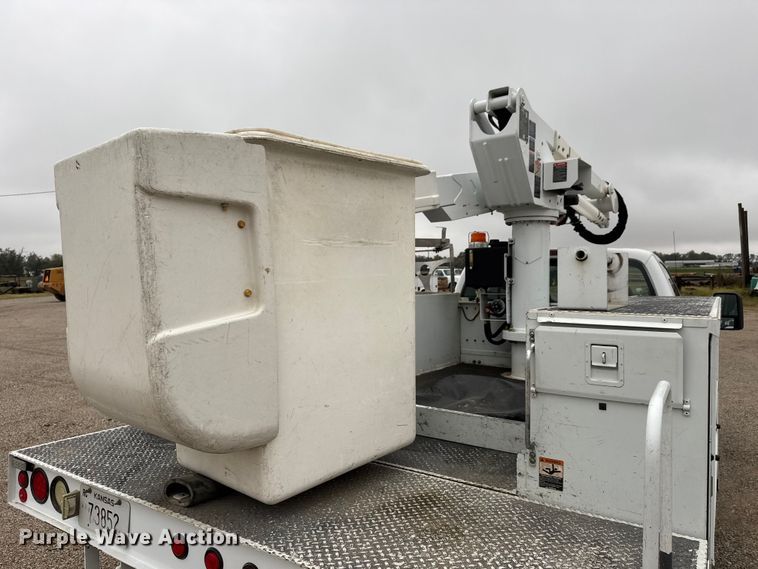 image for item EM8497 2009 Ford F550 Super Duty bucket truck