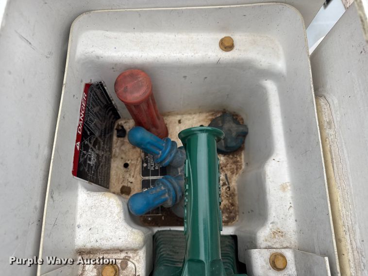 image for item EM8497 2009 Ford F550 Super Duty bucket truck