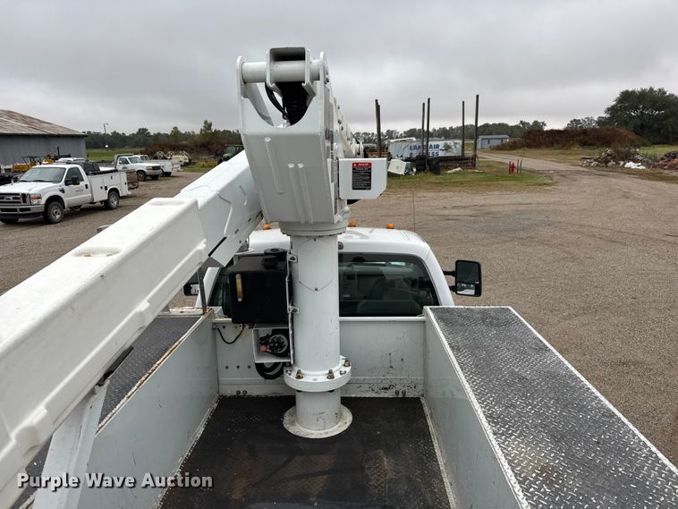 image for item EM8497 2009 Ford F550 Super Duty bucket truck