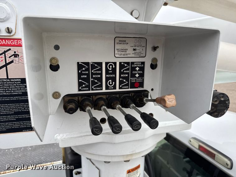 image for item EM8497 2009 Ford F550 Super Duty bucket truck