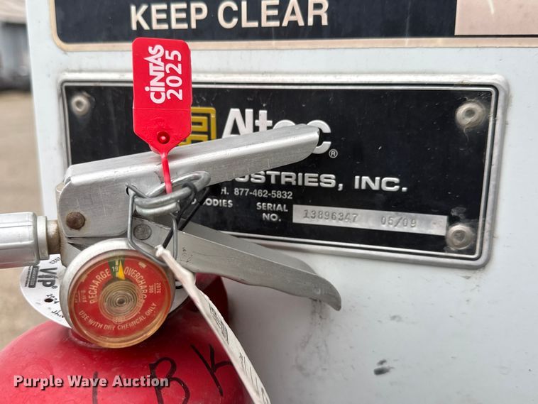 image for item EM8497 2009 Ford F550 Super Duty bucket truck