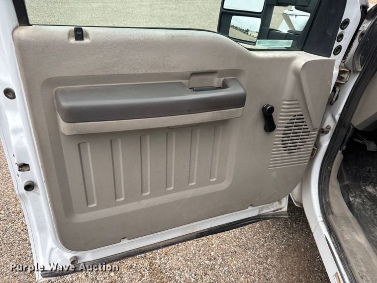 image for item EM8497 2009 Ford F550 Super Duty bucket truck