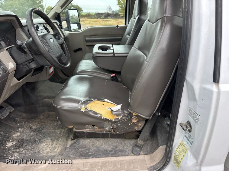 image for item EM8497 2009 Ford F550 Super Duty bucket truck