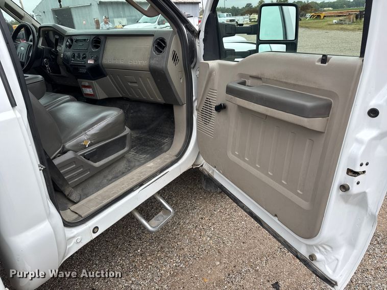 image for item EM8497 2009 Ford F550 Super Duty bucket truck