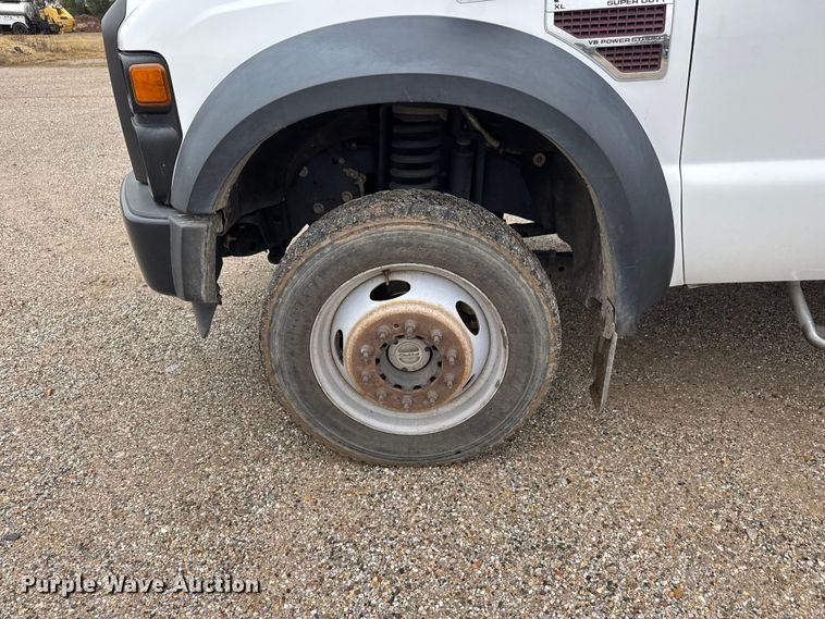 image for item EM8497 2009 Ford F550 Super Duty bucket truck