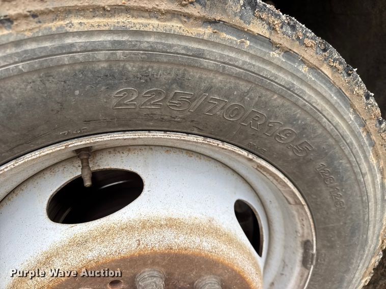 image for item EM8497 2009 Ford F550 Super Duty bucket truck