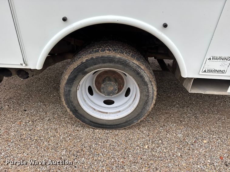 image for item EM8497 2009 Ford F550 Super Duty bucket truck