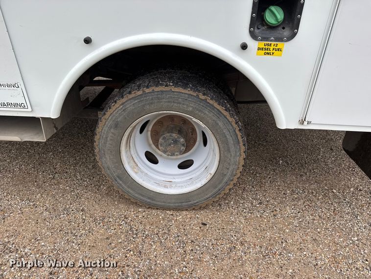 image for item EM8497 2009 Ford F550 Super Duty bucket truck