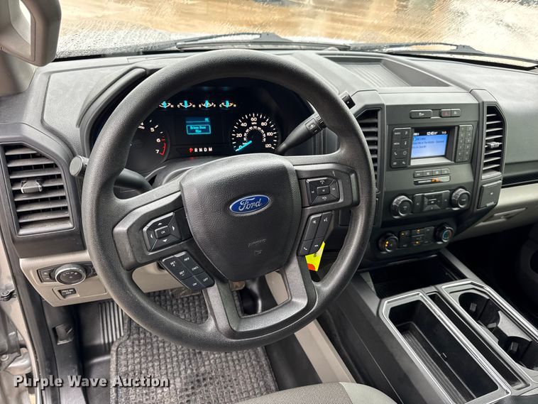 image for item EN0585 2020 Ford F150 XL SuperCrew pickup truck