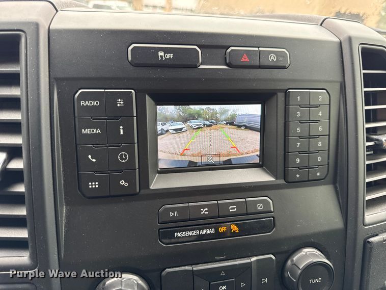 image for item EN0585 2020 Ford F150 XL SuperCrew pickup truck