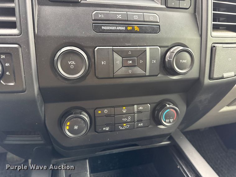 image for item EN0585 2020 Ford F150 XL SuperCrew pickup truck