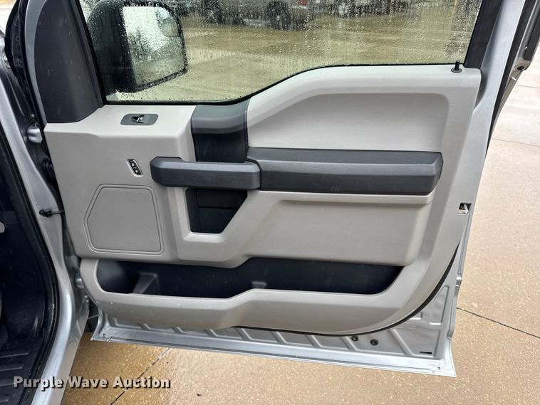 image for item EN0585 2020 Ford F150 XL SuperCrew pickup truck