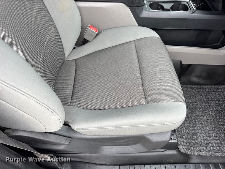 image for item EN0585 2020 Ford F150 XL SuperCrew pickup truck