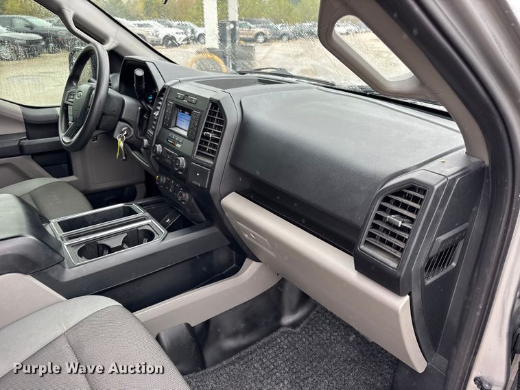 image for item EN0585 2020 Ford F150 XL SuperCrew pickup truck