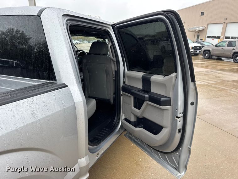 image for item EN0585 2020 Ford F150 XL SuperCrew pickup truck