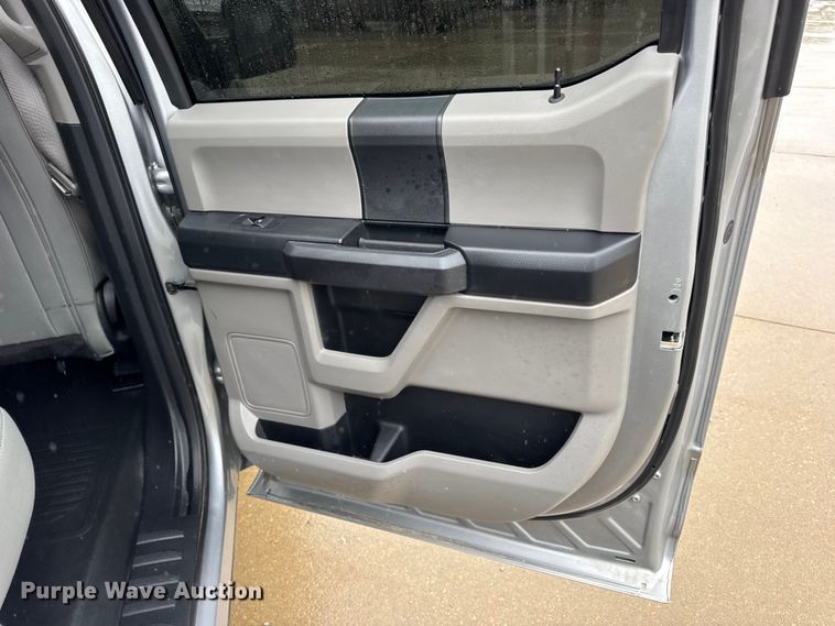 image for item EN0585 2020 Ford F150 XL SuperCrew pickup truck