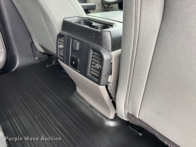 image for item EN0585 2020 Ford F150 XL SuperCrew pickup truck